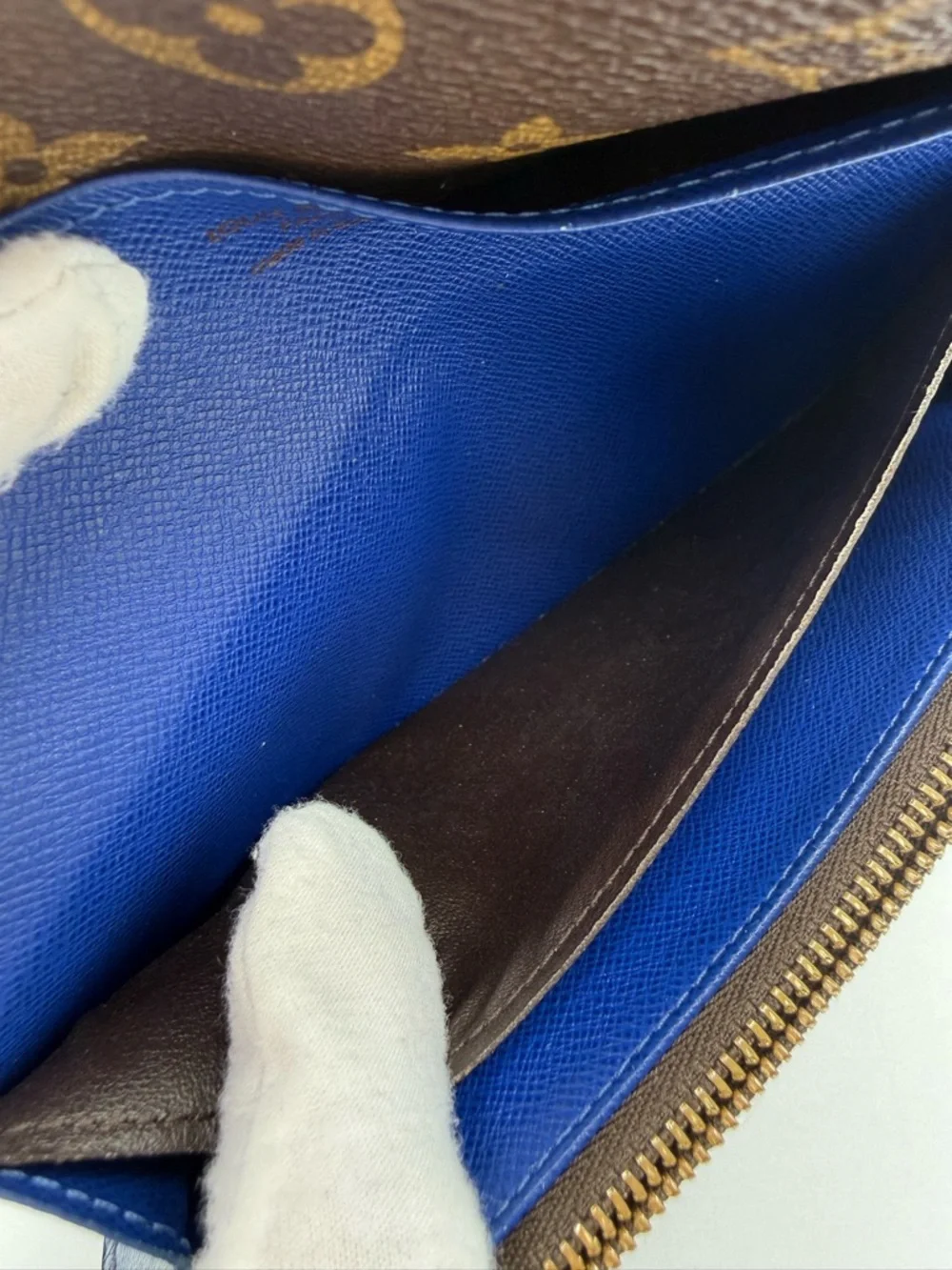 Louis Vuitton Monogram Emilie Wallet with Box - Picture 9 of 12
